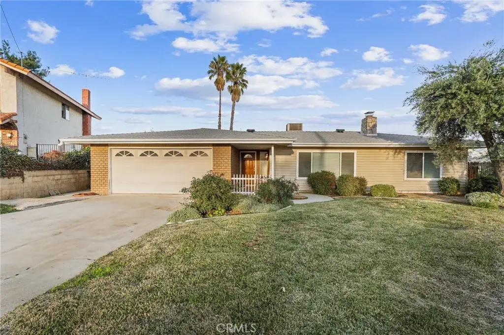 31976 Linda Ladera, Yucaipa, CA 92399 - Image #1