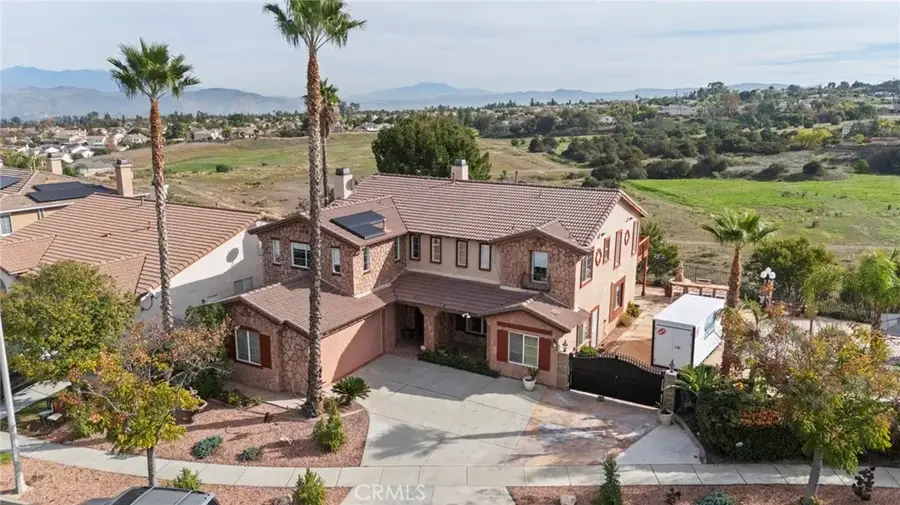 3995 Holly Springs Drive, Corona, CA 92881 - Image #2