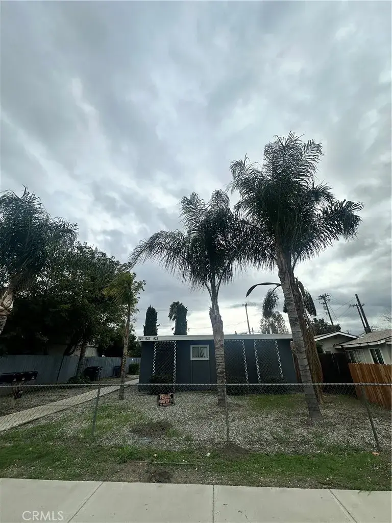 921 E Devonshire, Hemet, CA 92543 - Image #2