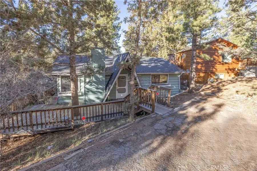 107 E Aeroplane, Big Bear City, CA 92314 - Image #2