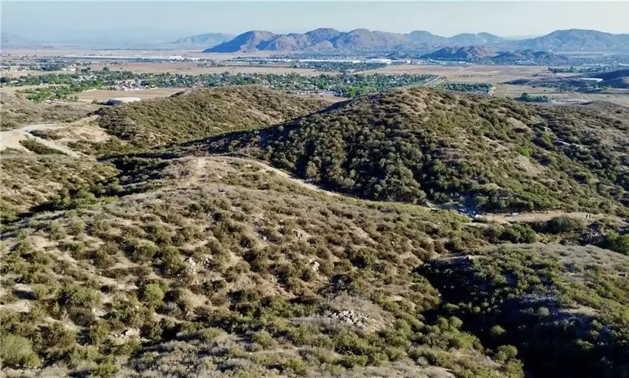 27920 Vista Suelto, Unincorporated, CA 92555 - Image #2