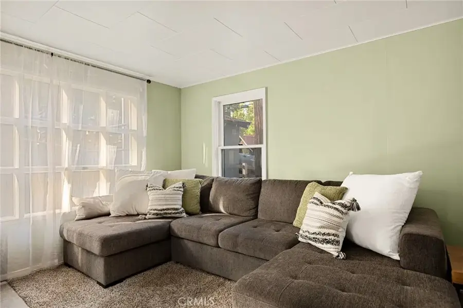 25616 Hi Lane, Twin Peaks, CA 92391 - Image #3