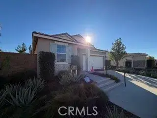 395 Knotgrass Street, Hemet, CA 92543