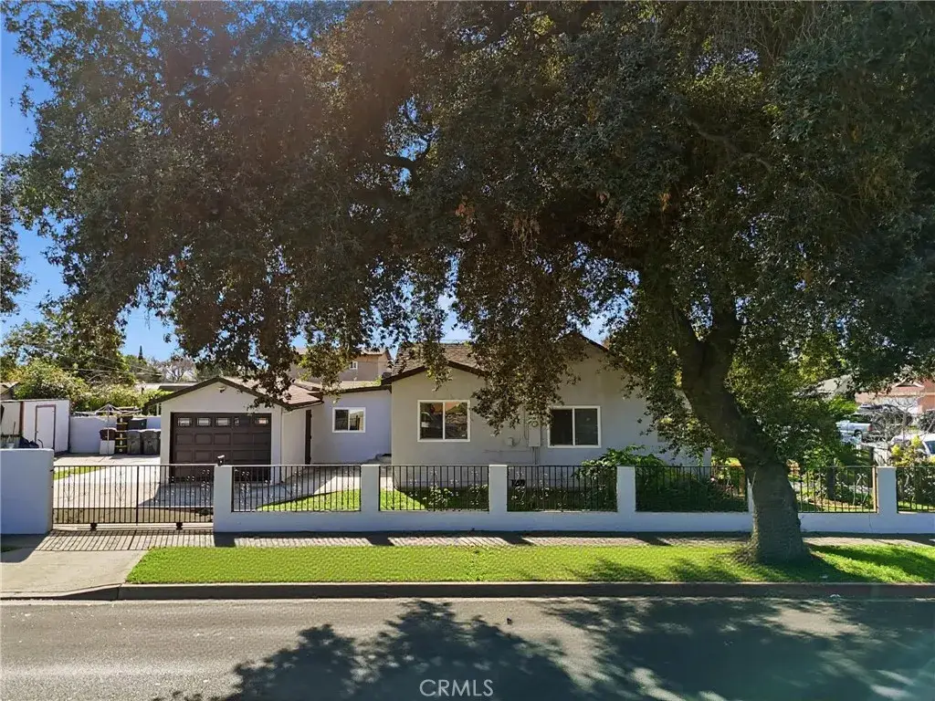 2101 S Hickory, Santa Ana, CA 92707 - Image #1