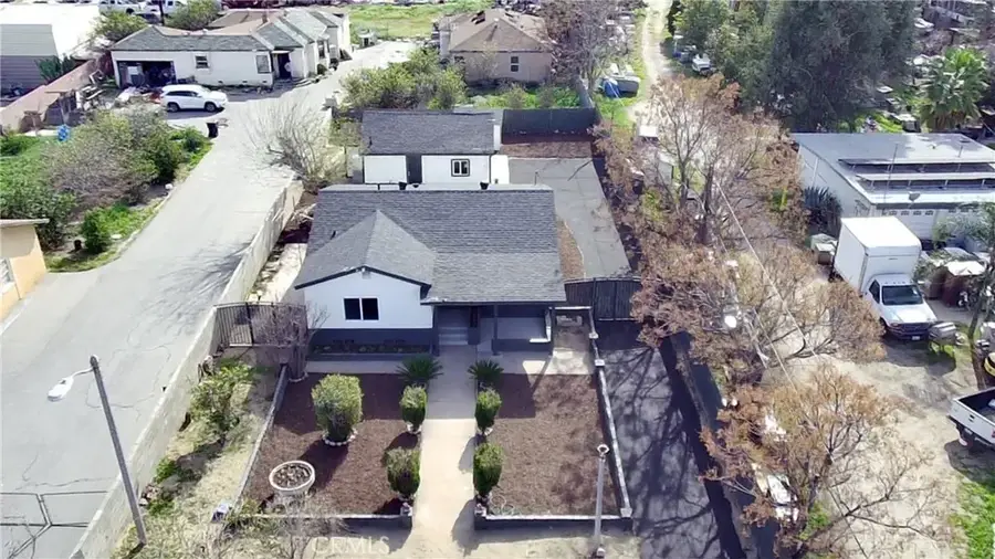 18407 Hawthorne Avenue, Bloomington, CA 92316 - Image #2