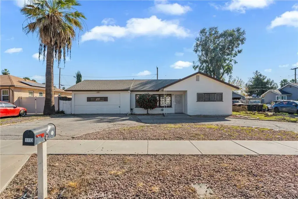 1113 E Acacia Avenue, Hemet, CA 92543 - Image #1