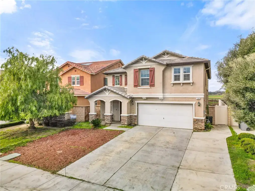 136 Yosemite, Perris, CA 92570 - Image #1