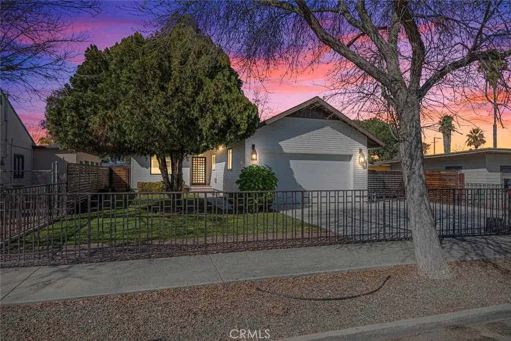 327 S Taylor, Hemet, CA 92543 - #1