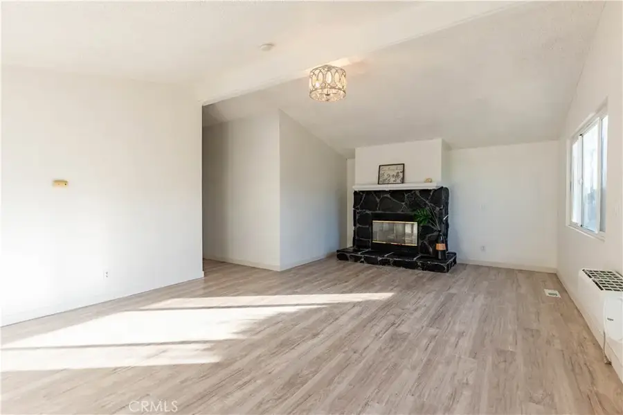 1241 N East #216, Anaheim, CA 92805 - Image #2