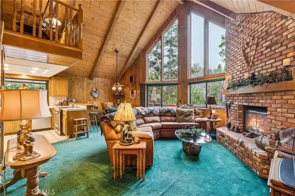 184 Massive, Lake Arrowhead, CA 92317