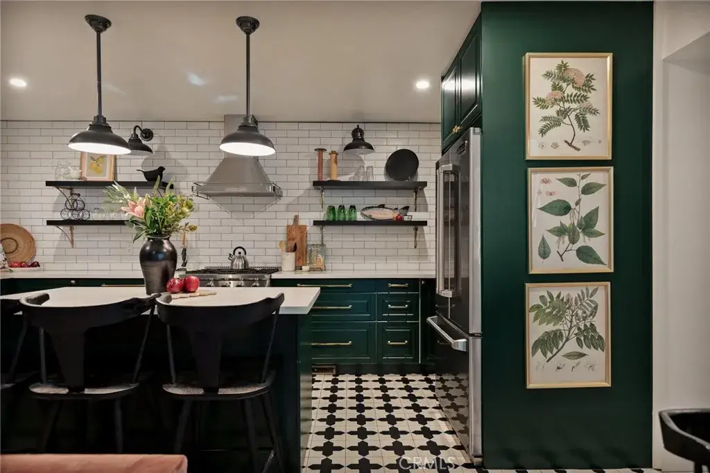 252 Crest Circle, Lake Arrowhead, CA 92352 - Image #1