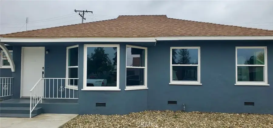 1483 E Bardsley Avenue, Tulare, CA 93274 - Image #2