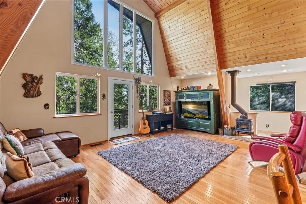 1289 Aleutian, Lake Arrowhead, CA 92352 - Image #1