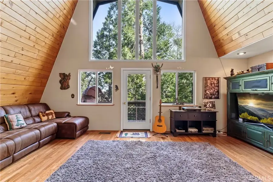 1289 Aleutian, Lake Arrowhead, CA 92352 - Image #2