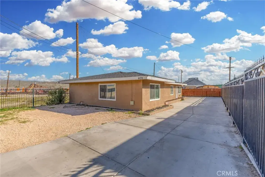 409 N 3rd Avenue, Barstow, CA 92311 - #1
