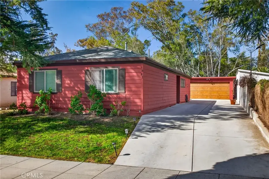 1087 N 1st St, Banning, CA 92220 - #3