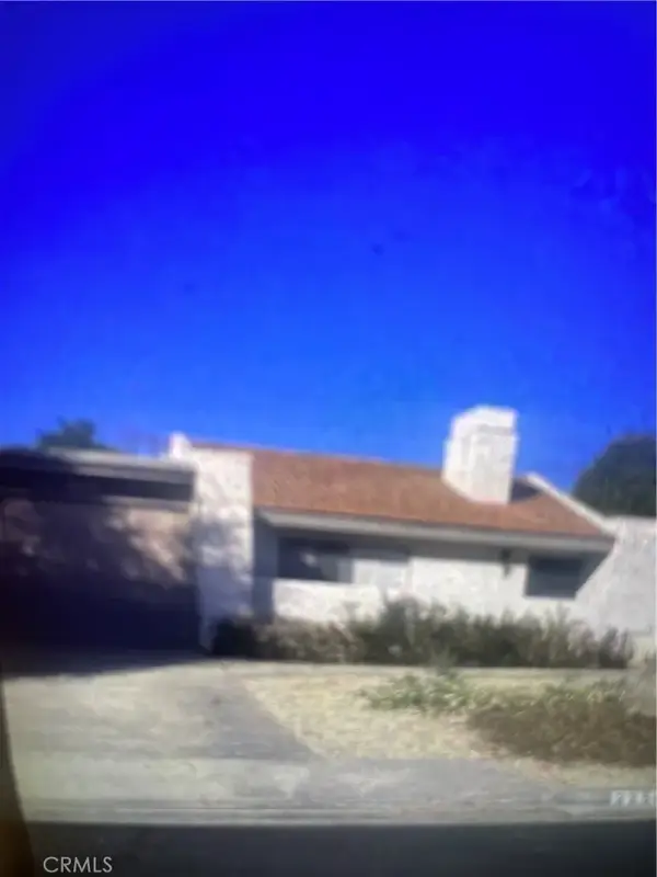 2256 N Sunshine, Palm Springs, CA 92264