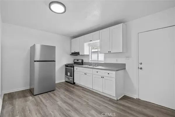 9538 Compton, Los Angeles, CA 90002