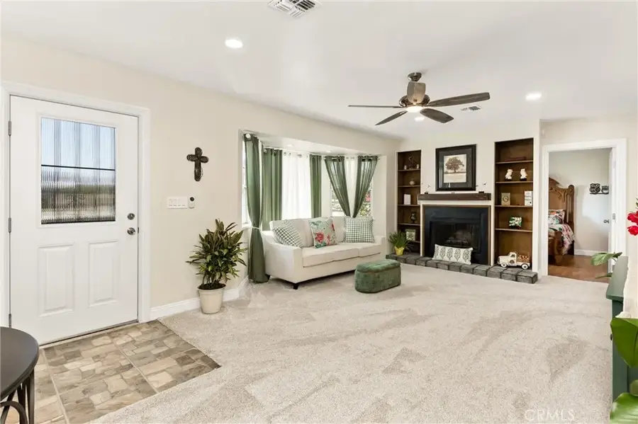 193 N Maple Avenue, Fontana, CA 92335 - #3