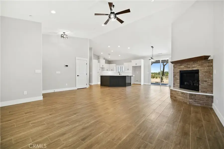 18399 Pacific, Hesperia, CA 92345 - #2