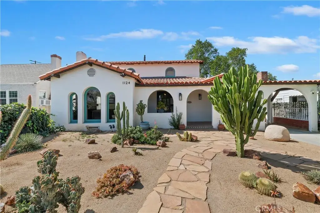 1124 S Vicentia, Corona, CA 92882 - #1