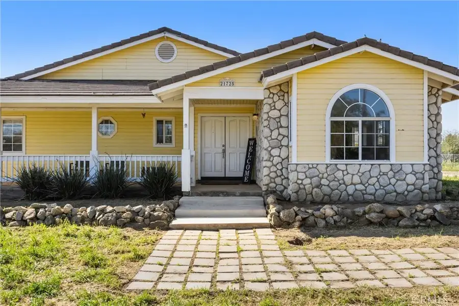 21725 Pinewood, Perris, CA 92570 - #2