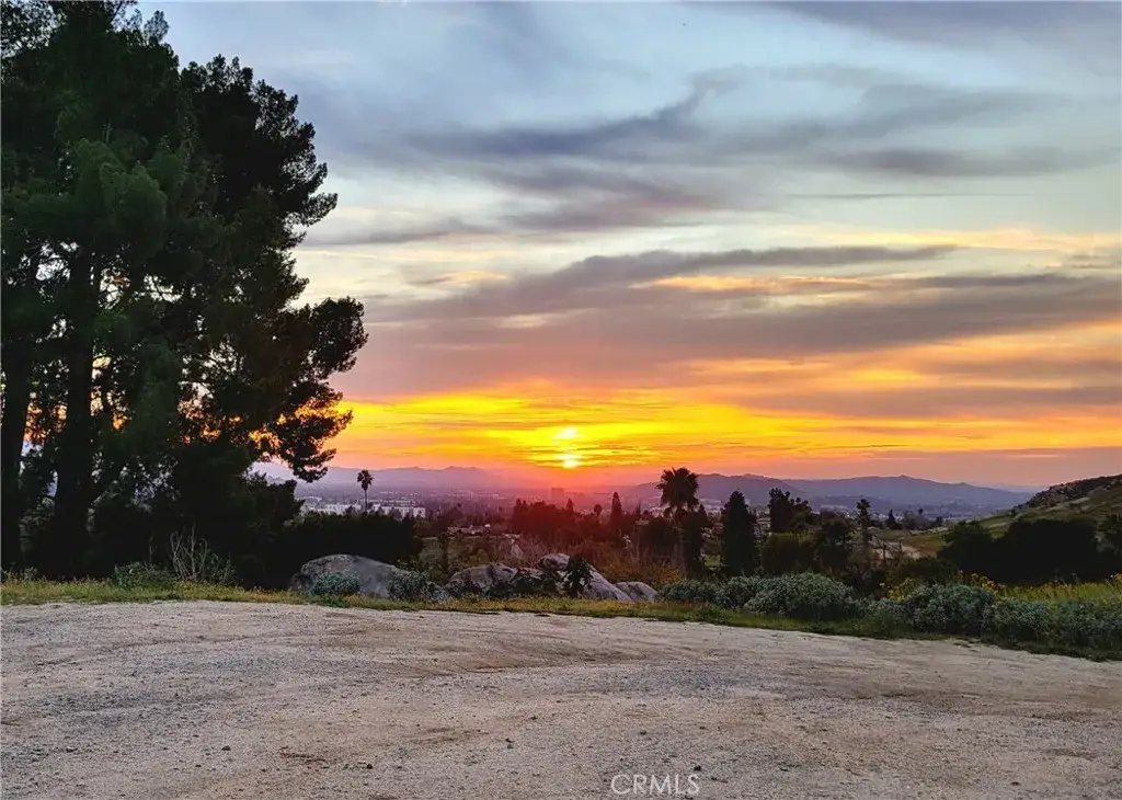 2935 Galaxie Heights, Riverside, CA 92507 - #1