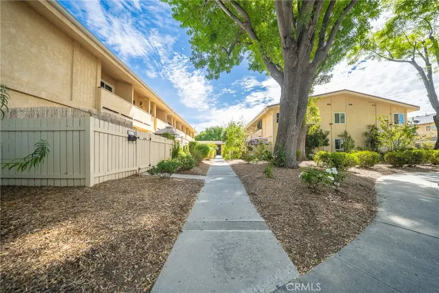 8120 Canby Ave #6, Reseda, CA 91335 - #2