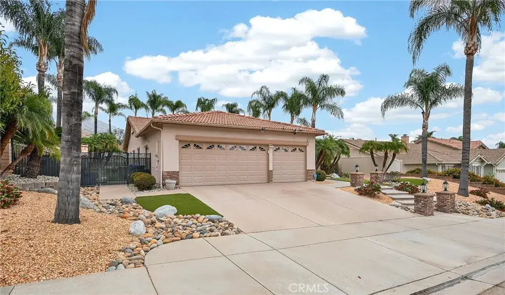 7619 Vista Rio, Highland, CA 92346 - #1