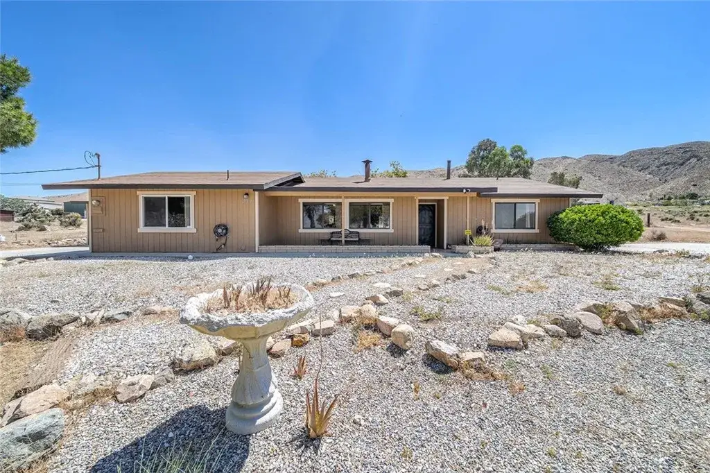 22411 Roundup, Apple Valley, CA 92308 - #1