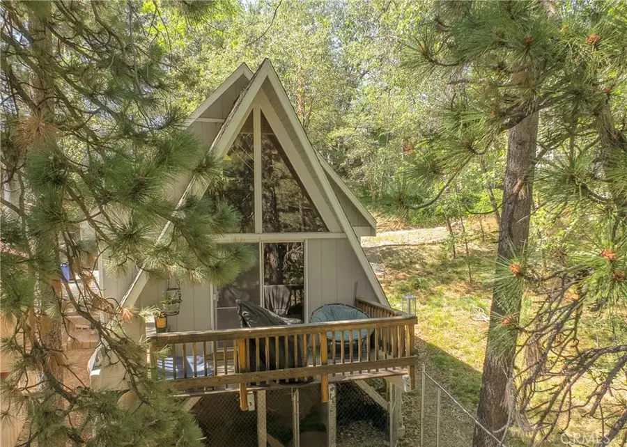 33075 Blue Bird Lane, Running Springs, CA 92382 - #2