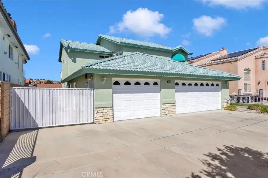 18064 Mariner, Victorville, CA 92395 - #3