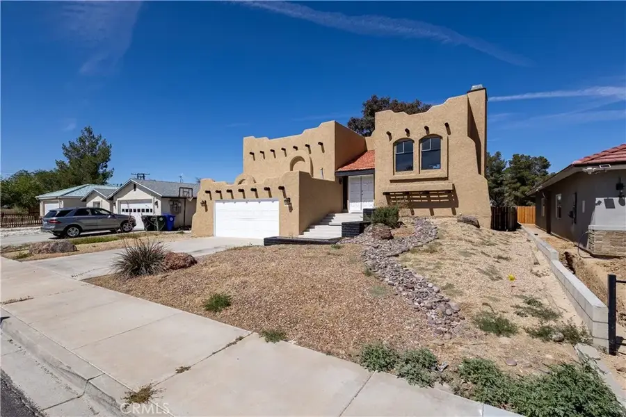 15682 Kingswood, Victorville, CA 92395 - #3