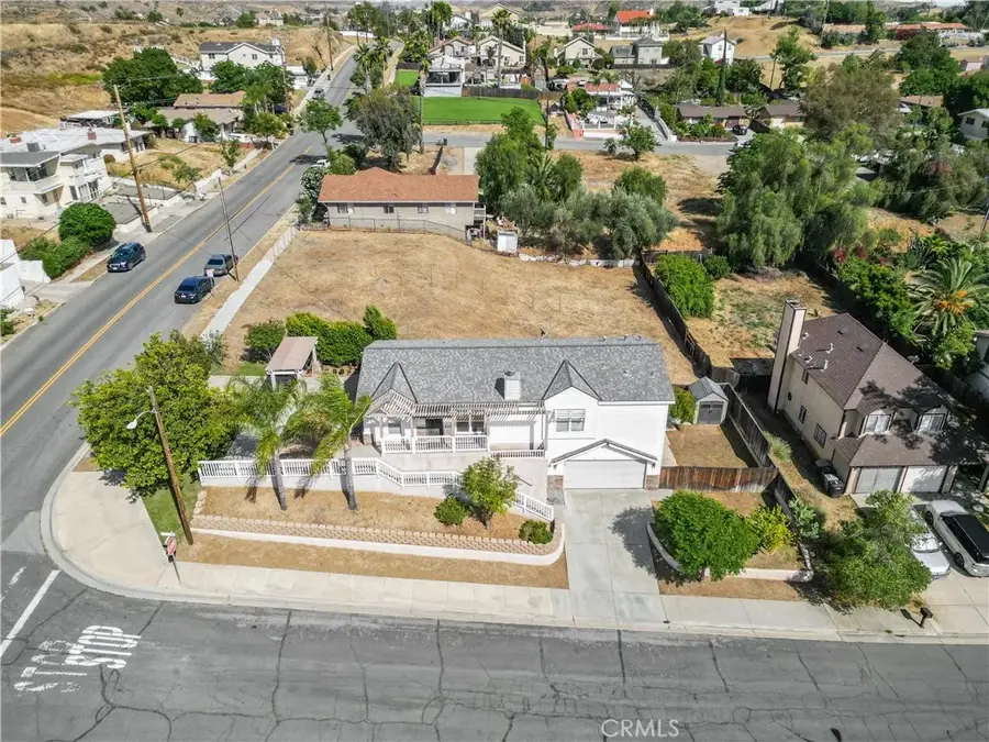1212 W Pottery, Lake Elsinore, CA 92530 - #3