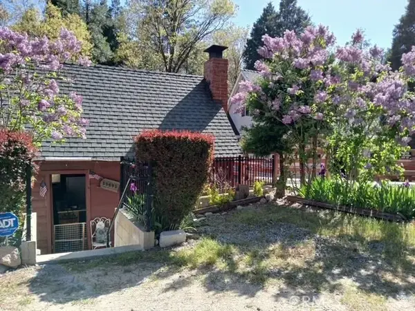23683 Manzanita, Crestline, CA 92325