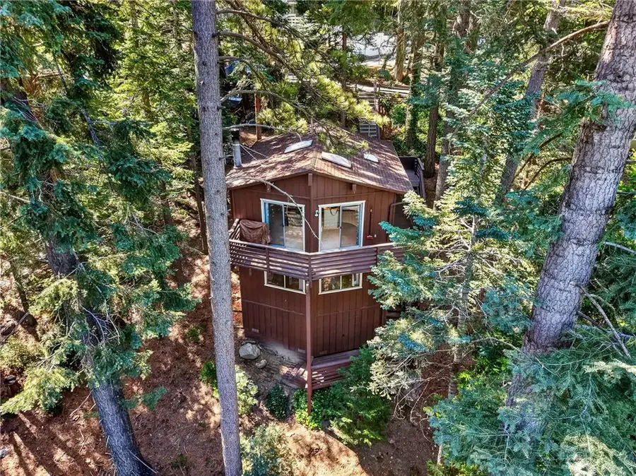 526 Rose Lane, Twin Peaks, CA 92391 - #3