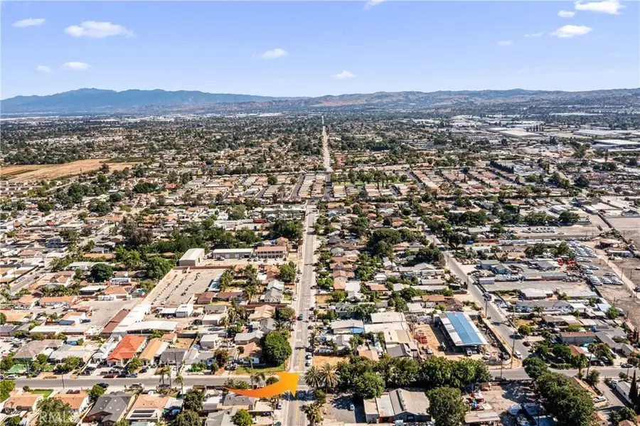 3889 E 9th, Pomona, CA 91766 - #2