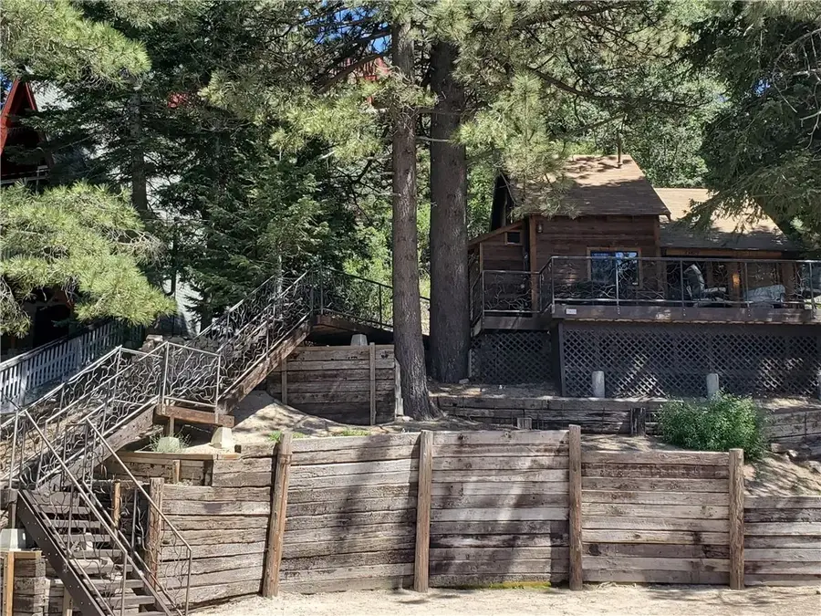 33429 Robin Drive, Green Valley Lake, CA 92341 - #2