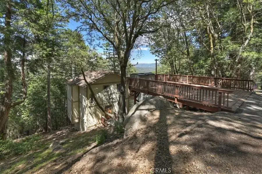 955 Coulter Pine, Crestline, CA 92325 - #2