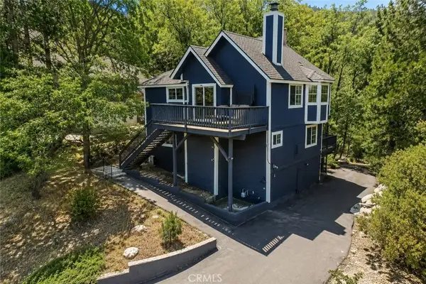 28833 Manitoba Drive, Lake Arrowhead, CA 92352