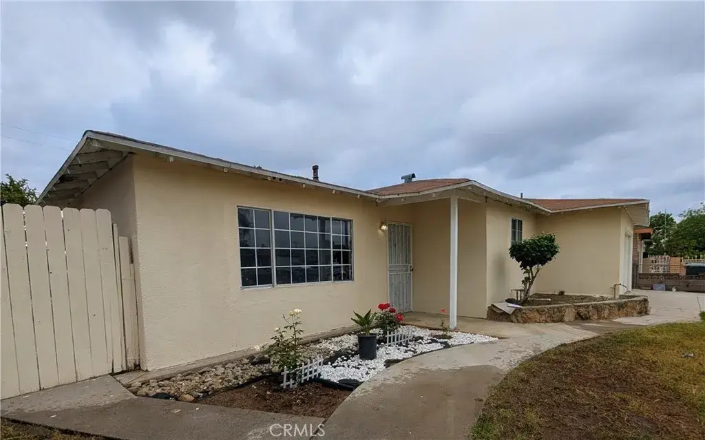 357 W Woodcrest St., Rialto, CA 92376 - #1