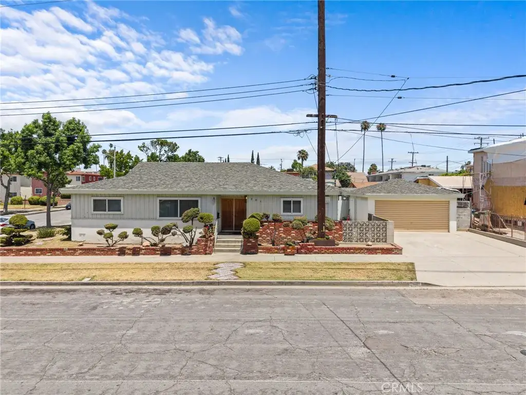 301 E Buckthorn Street, Inglewood, CA 90301 - #1