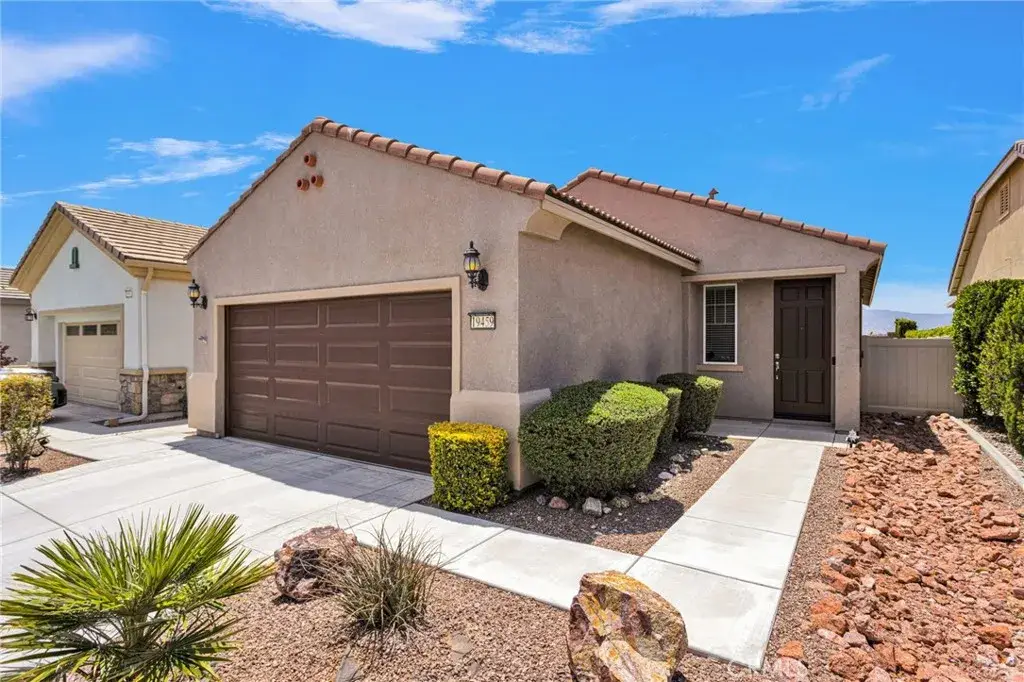 19549 Maple Creek, Apple Valley, CA 92308 - #1