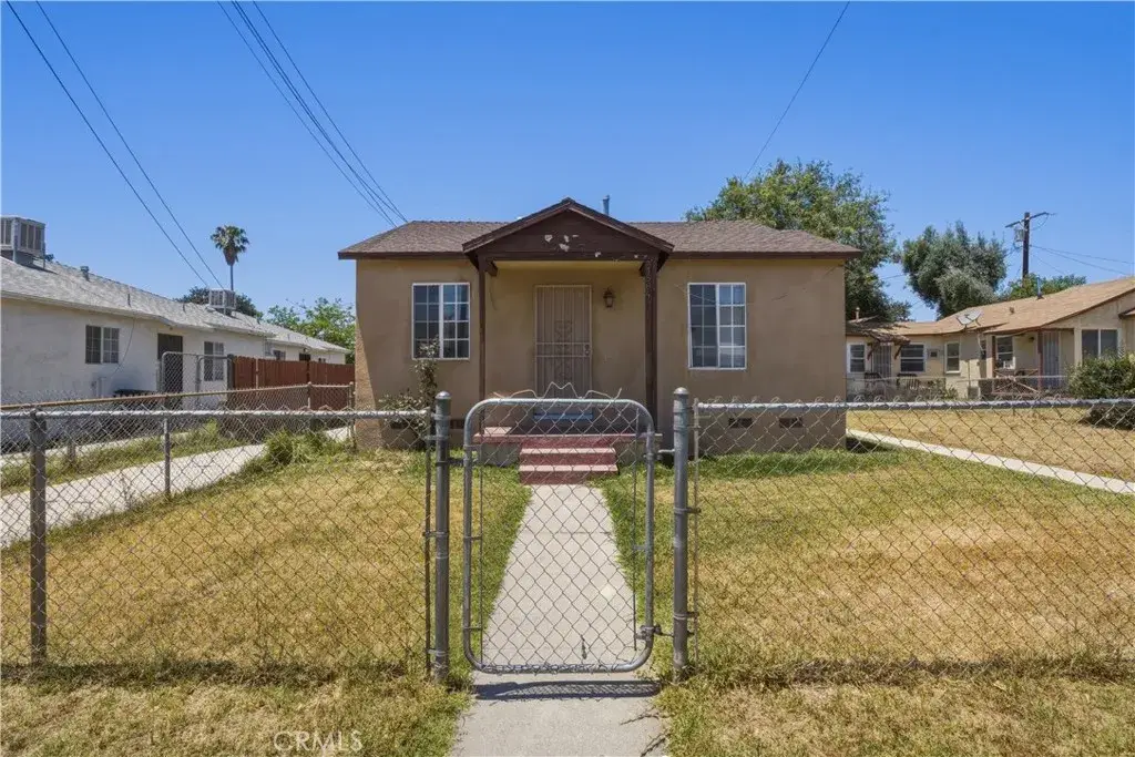1564 Genevieve, San Bernardino, CA 92405 - #1
