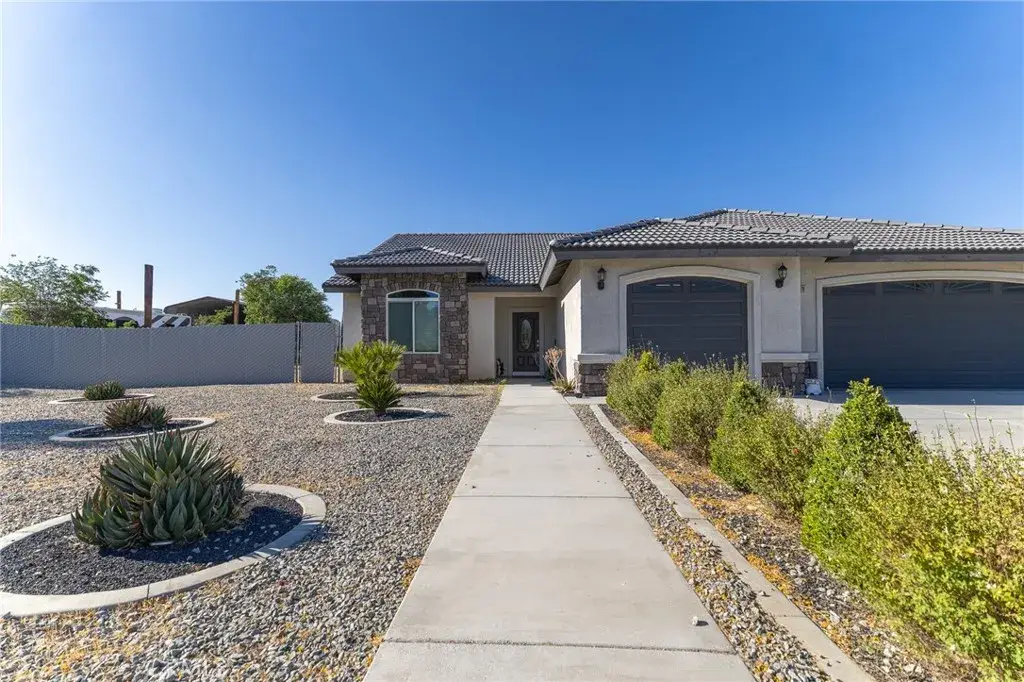 14978 Palm, Hesperia, CA 92345 - #1