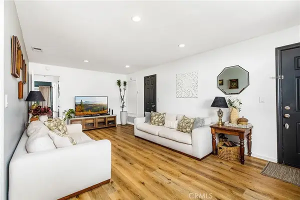 1456 Chalgrove #C, Corona, CA 92882