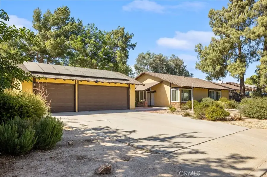 9447 Stirrup Street, Jurupa Valley, CA 92509 - #2