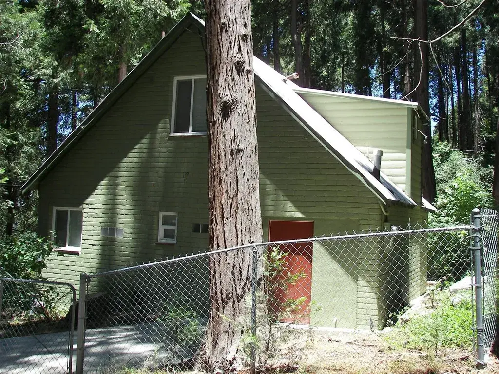 1101 Big Tree, Crestline, CA 92325 - #1