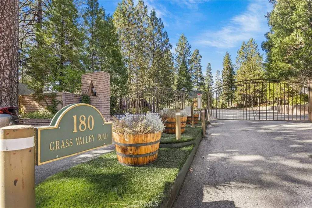 180 Grass Valley, Lake Arrowhead, CA 92352 - #1