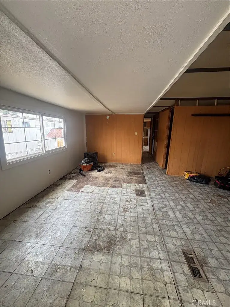 2260 W Rialto Ave #6, San Bernardino, CA 92410 - #2